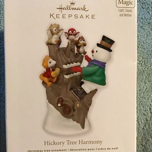 Hallmark Keepsake Ornament 2011 Hickory Tree Harmony! Lights, sound and motion!